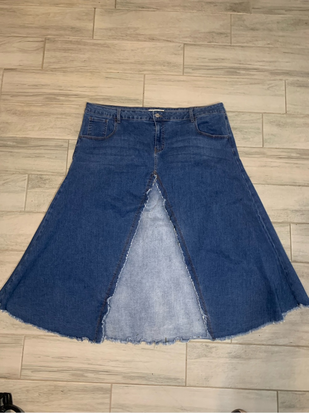 High-Waist Dark Blue Denim A-Line Midi Skirt with Front Panel